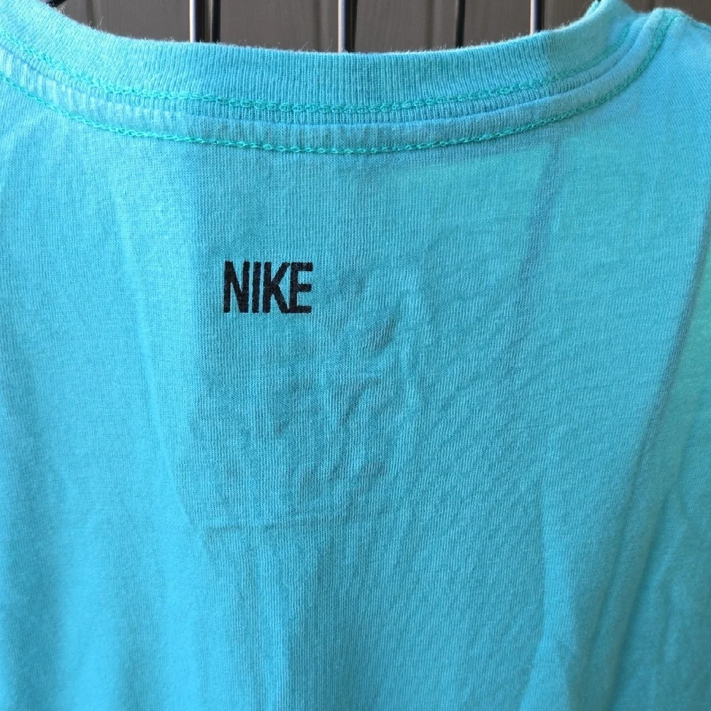 Nike Women's Aqua T-Shirt - Picture 3 of 4